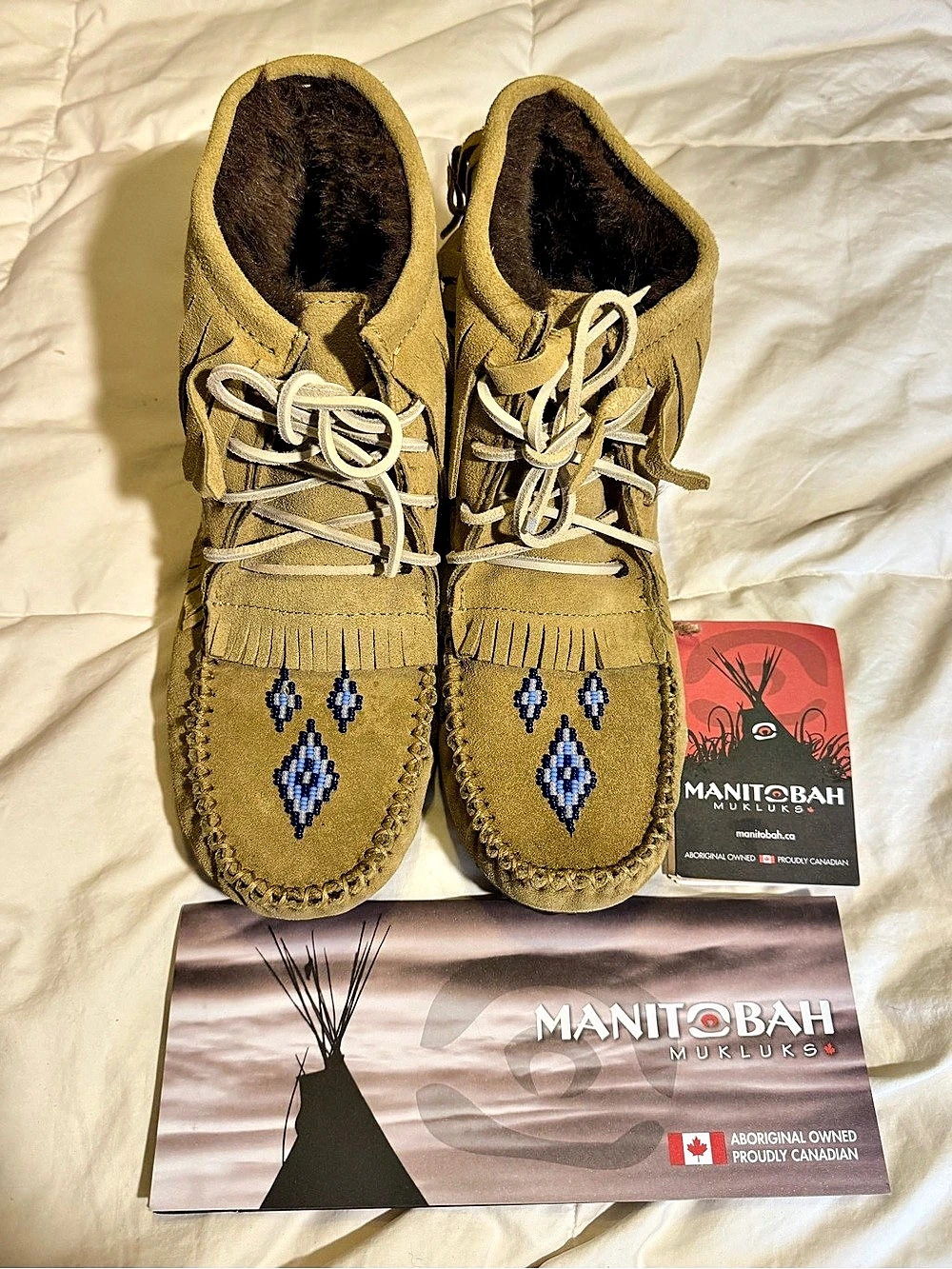 Manitobah Harvester Suede Moccasin Lined Vibr Suede Moccasins US 9 New